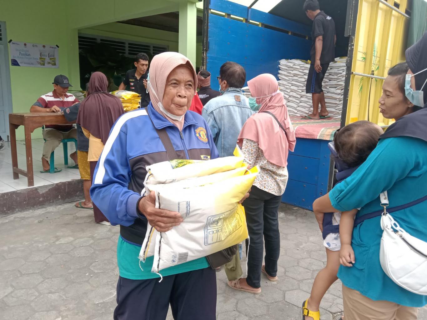Penjualan Beras Murah