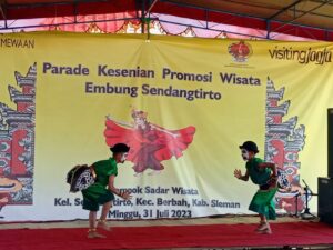 Menuju Mandiri Budaya, Pokdarwis Sendangtirto Gelar Parade Kesenian