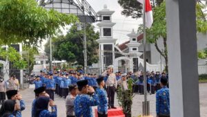 UPACARA BENDERA MEMPERINGATI HARI BELA NEGARA DAN HARI IBU
