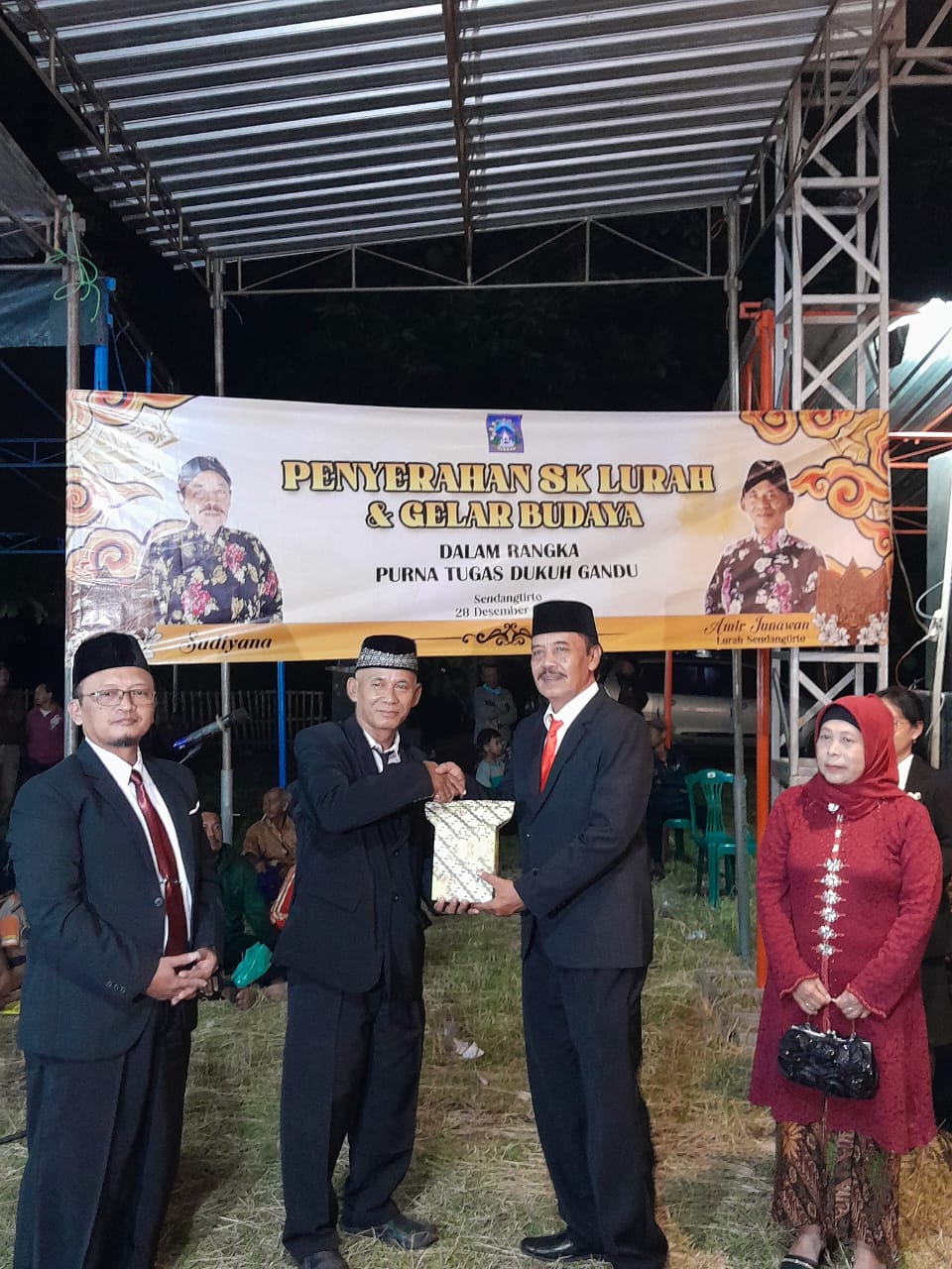 Purna Tugas Dukuh Gandu, Warga Gelar Pagelaran Wayang Kulit