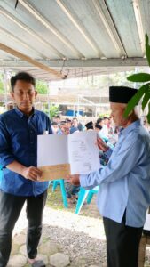 Lurah Sendangtirto, Serahkan Kutipan Akta Kematian