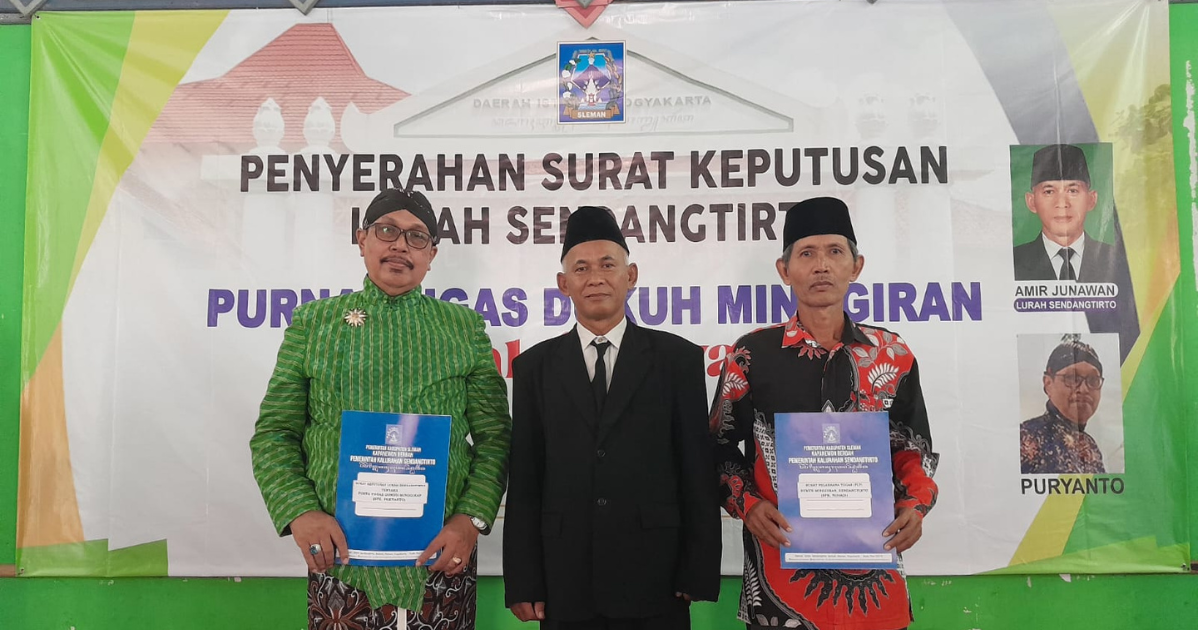 Penyerahan SK Purna Tugas Dukuh Minggiran